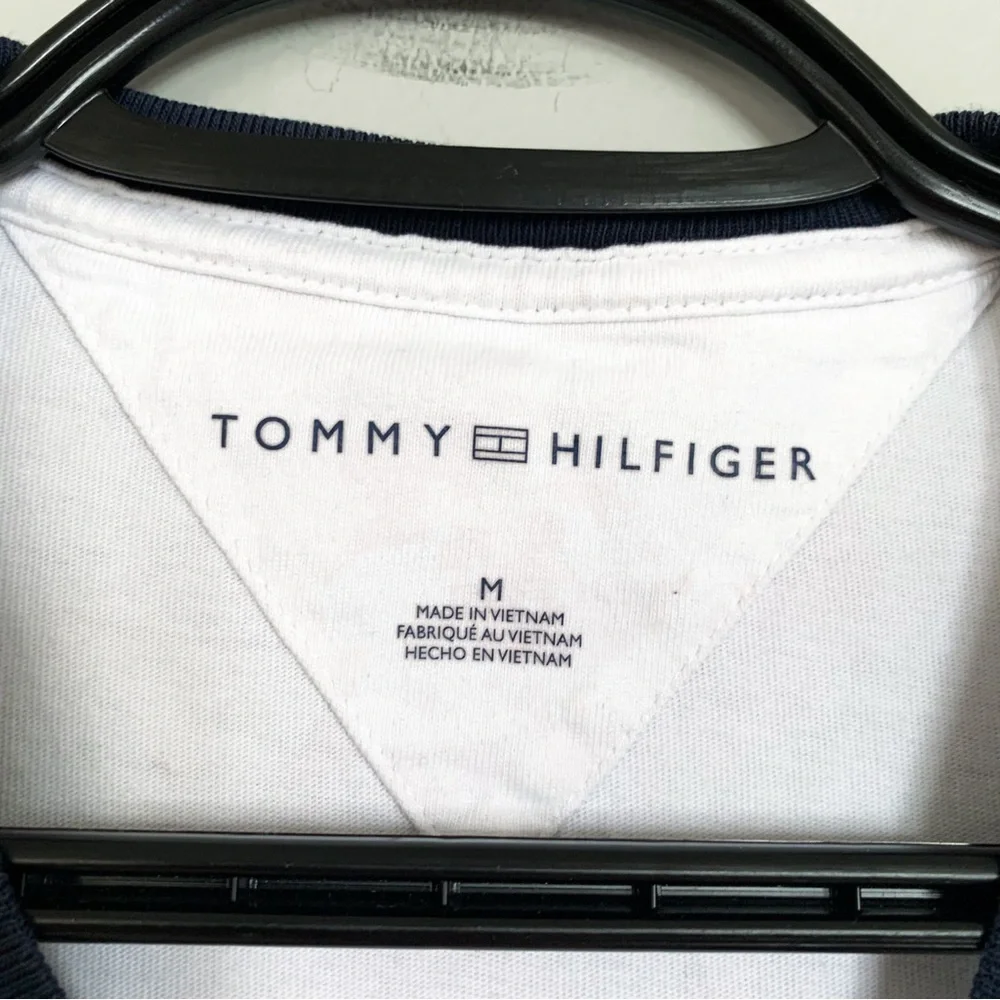 Tommy Hilfiger • T-Shirt - Picture 4 of 4